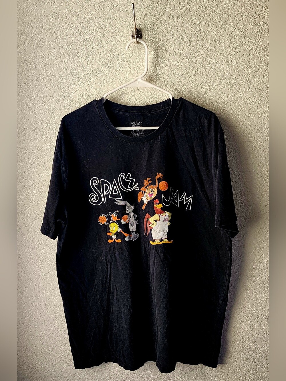Space Jam Men's Black Short-Sleeve Graphic Tee